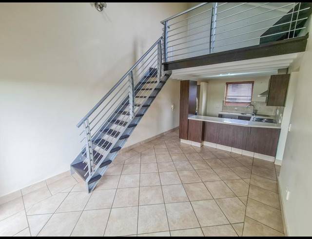 1 BEDROOM APARTMENT FOR SALE IN SUNNINGHILL